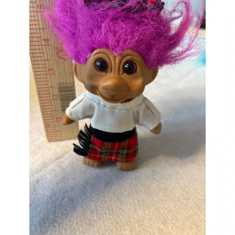 Vintage 1991 TNT Troll Doll Purple Hair Scottish Kilt‎ Red Hat
